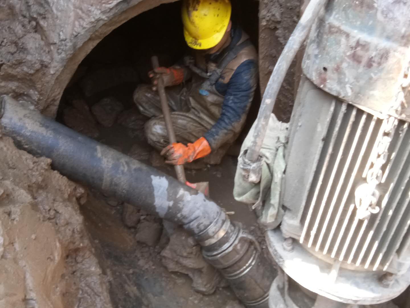 碾子山管道清淤