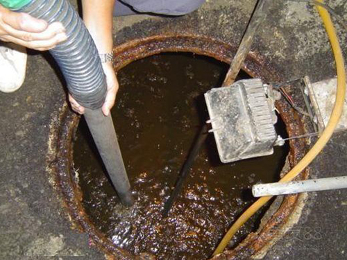 碾子山隔油池清理