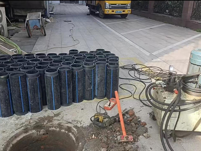 碾子山PE置换管厂家 DN315置换管 非开挖管短管置换